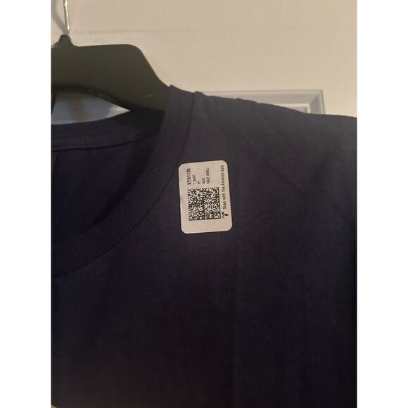 NWOT Gildan Navy Blue Short Sleeve T Shirt Fall Trees Reflecting in Water Sz Sm - Picture 3 of 6